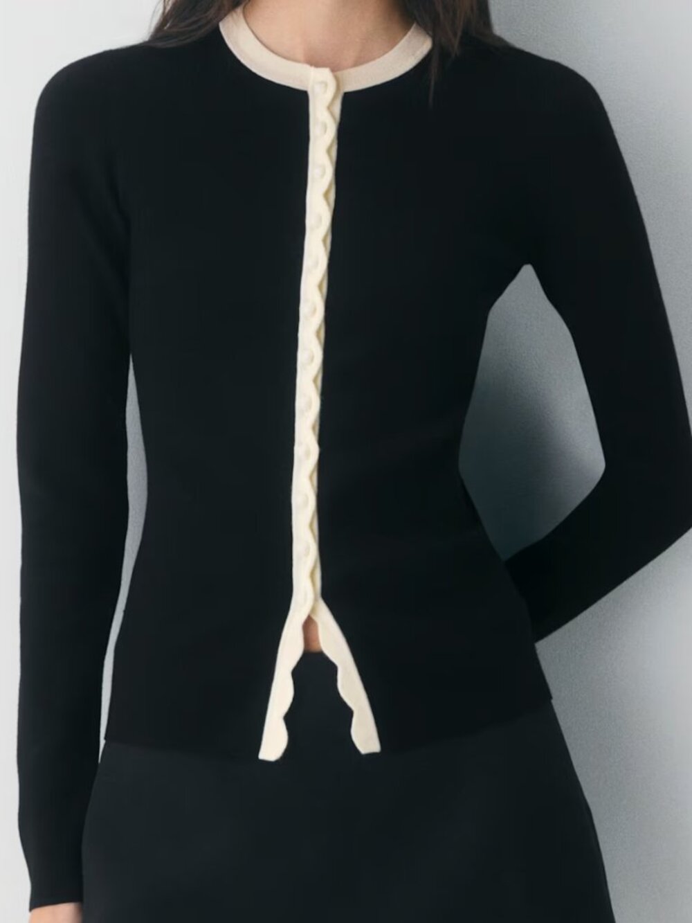 NWT Aritzia Shelly Cardigan - Size M - Black w/ Ivory Trim